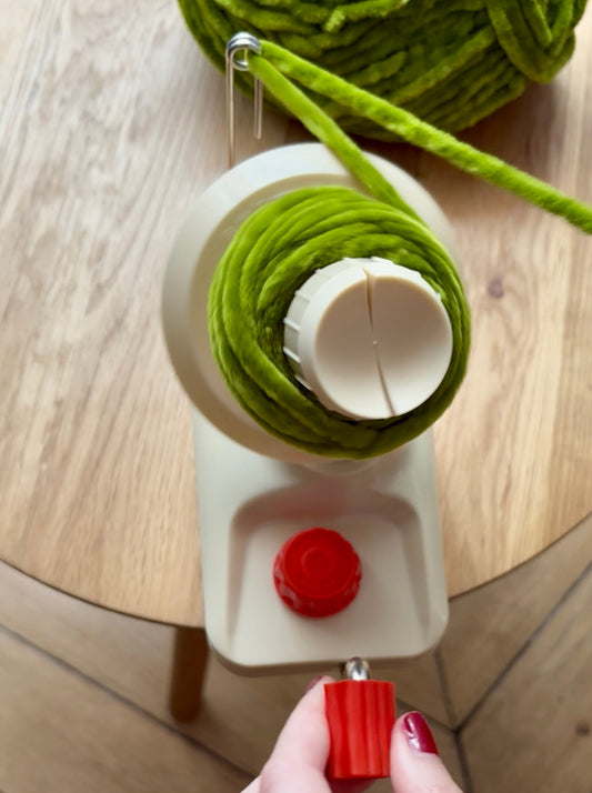 Bobinoir à Laine LilyWools - Amigurumis et Crochets