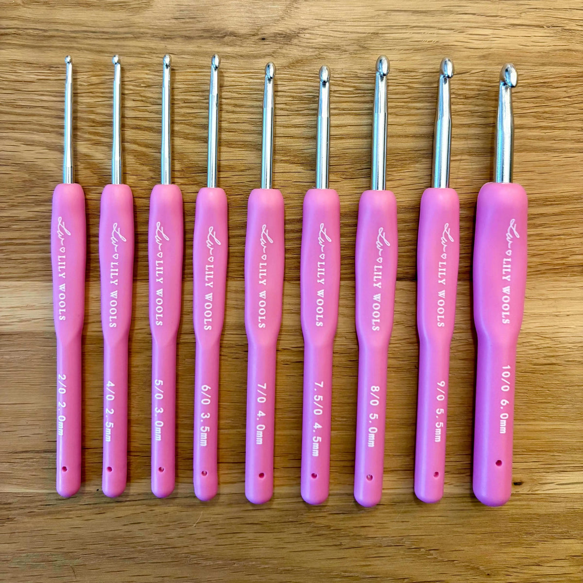 Crochet ergonomique LilyWools – Silicone – Tailles 2 mm à 6 mm LilyWools - Amigurumis et Crochets
